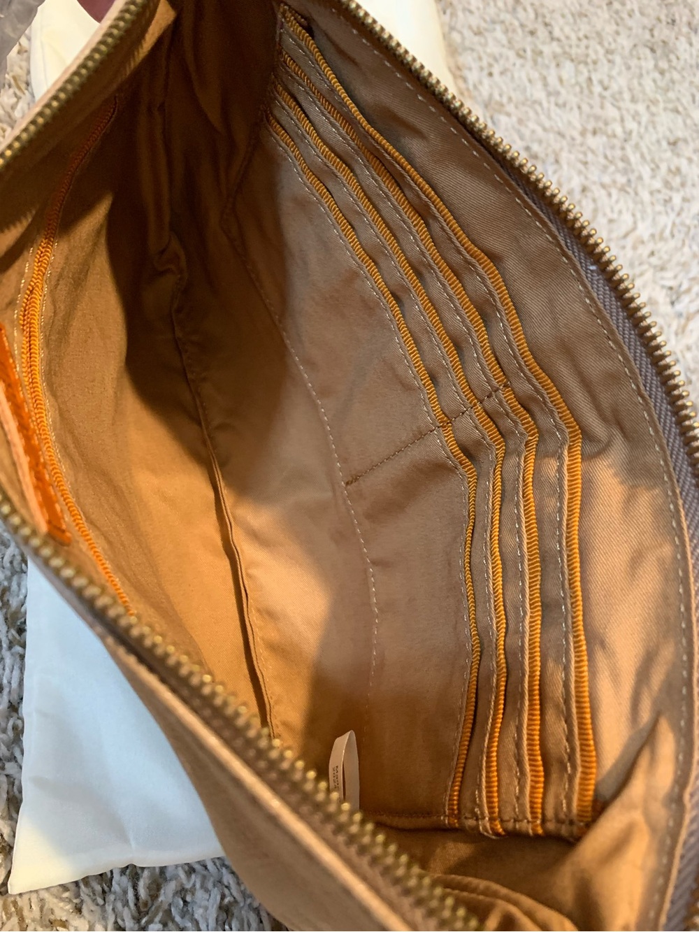 🍁HOBO Sheila Clutch - Picture 13 of 14